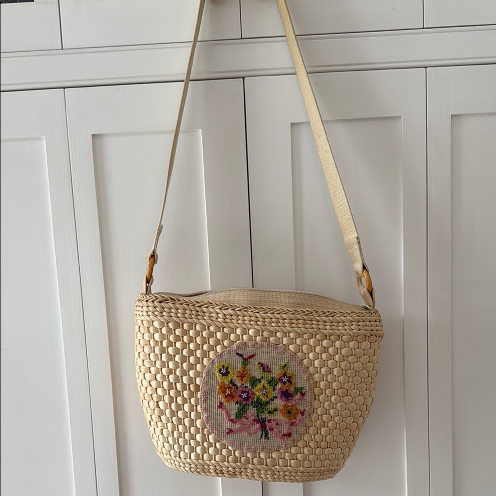 Floral Embroidered Woven Crossbody Bag - Cream